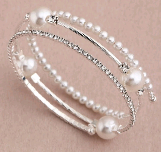 Silver Elegant Rhinestone & Pearl Bracelet Silver